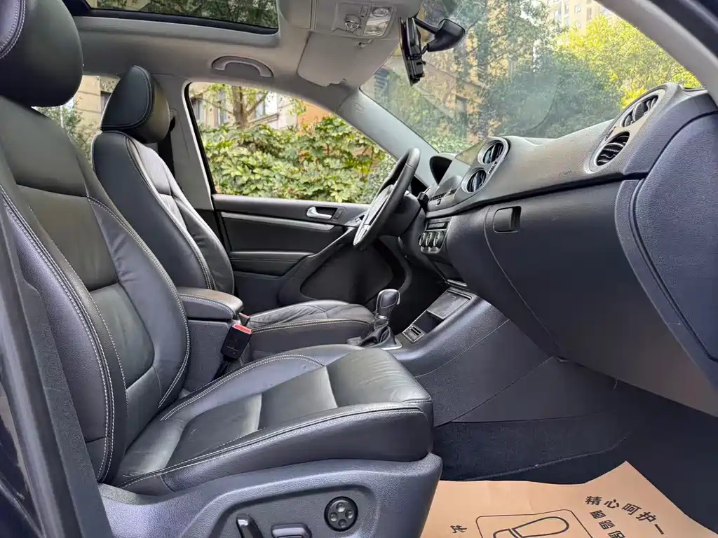 VOLKSWAGEN TIGUAN 2017