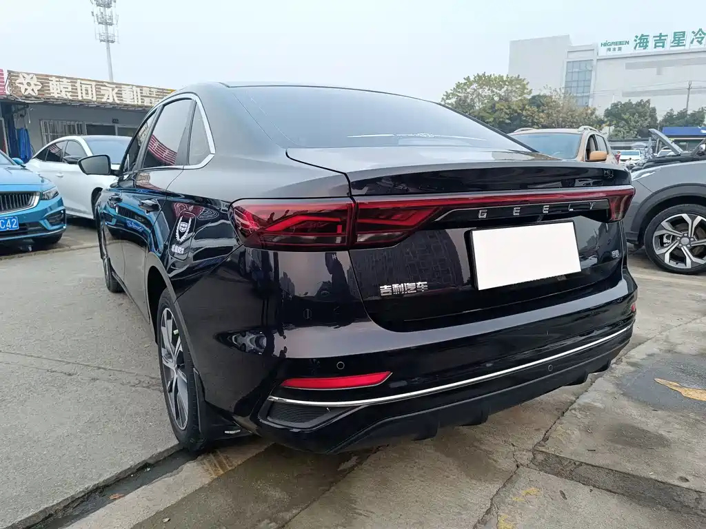 GEELY AUTO EMGRAND 2022