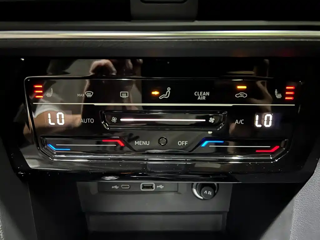 VOLKSWAGEN TIGUAN L 2021