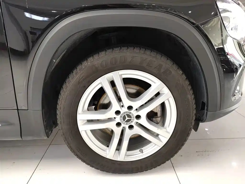 MERCEDES BENZ GLB 2022