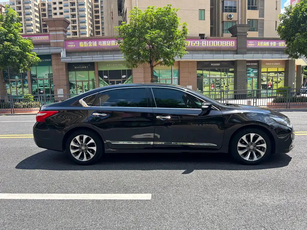 NISSAN TEANA 2016