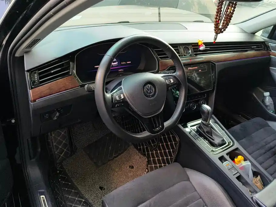 VOLKSWAGEN MAGOTAN 2018