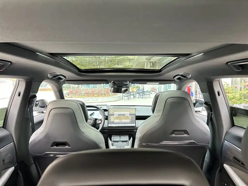 LYNK&CO 08 NEW ENERGY 2024