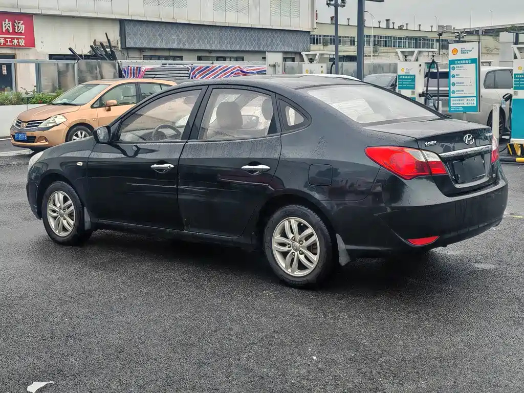 HYUNDAI CELESTA 2011
