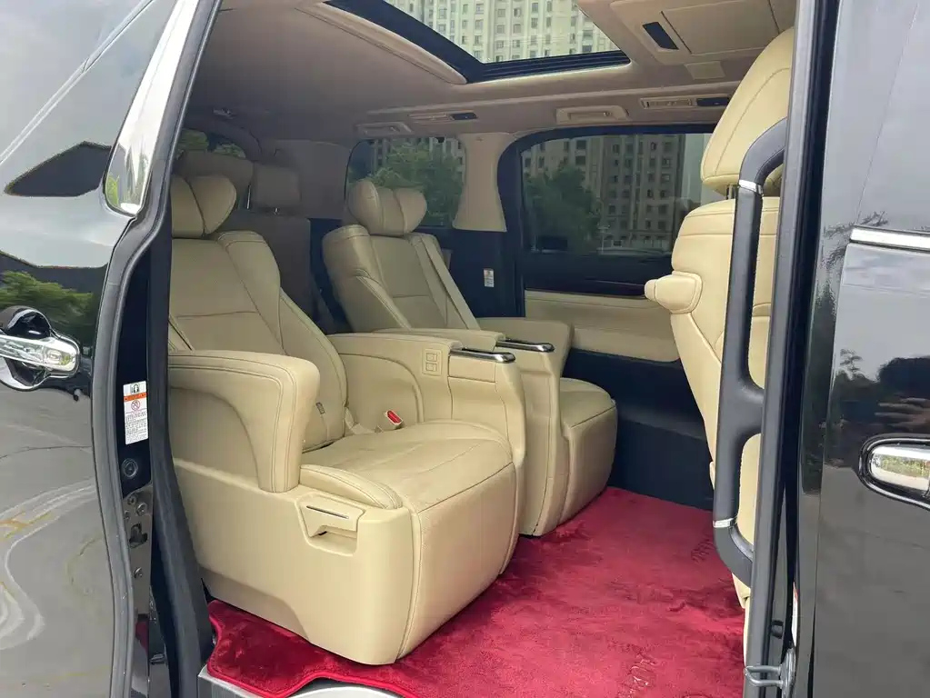 TOYOTA ALPHARD 2018
