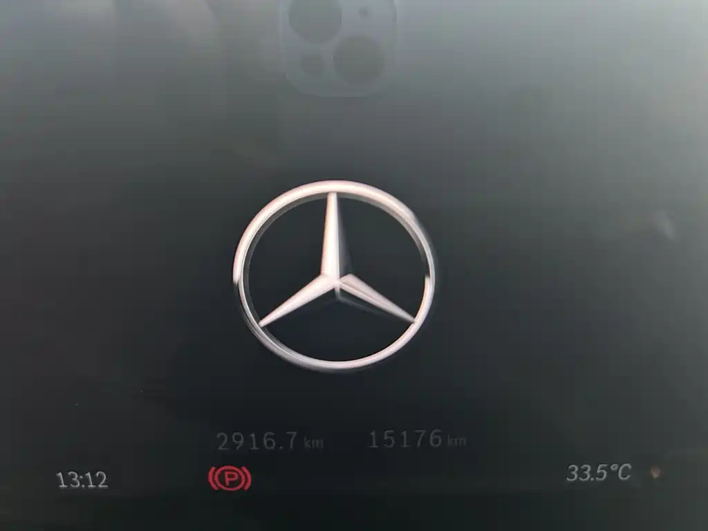 MERCEDES BENZ GLB 2024