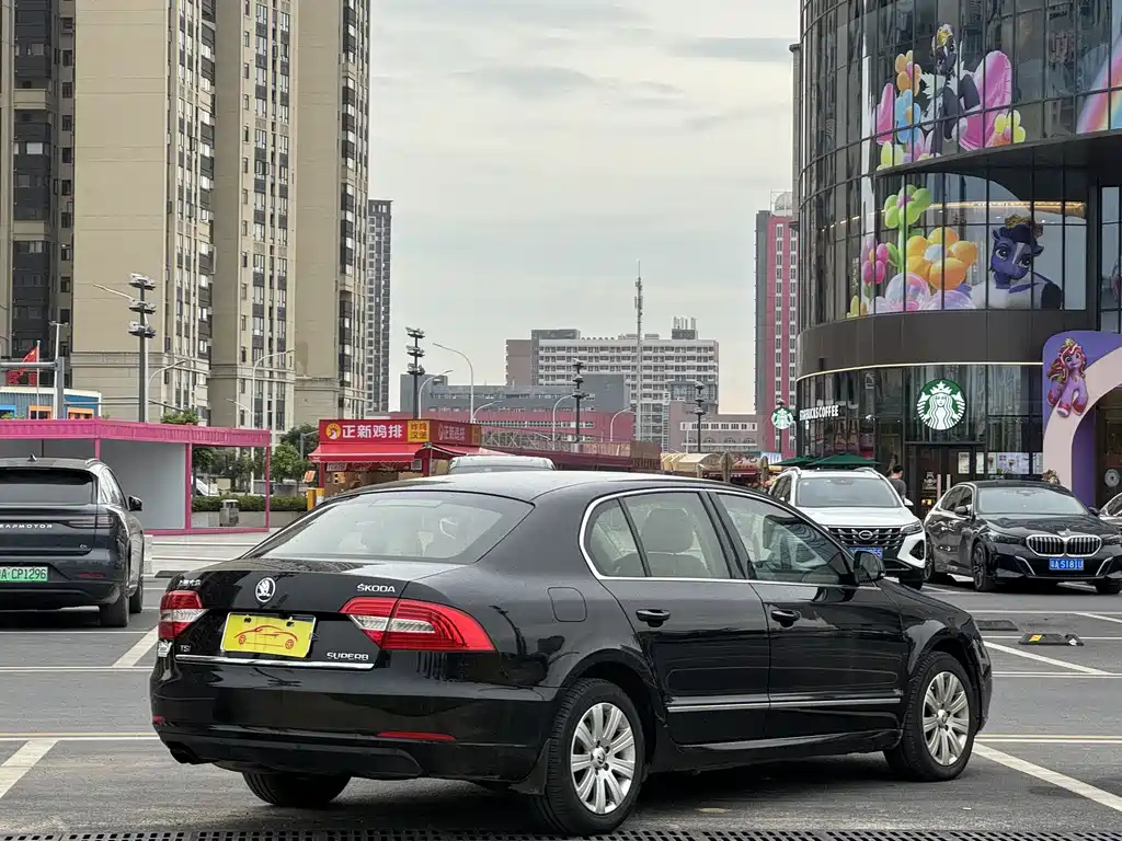SKODA SUPERB 2013