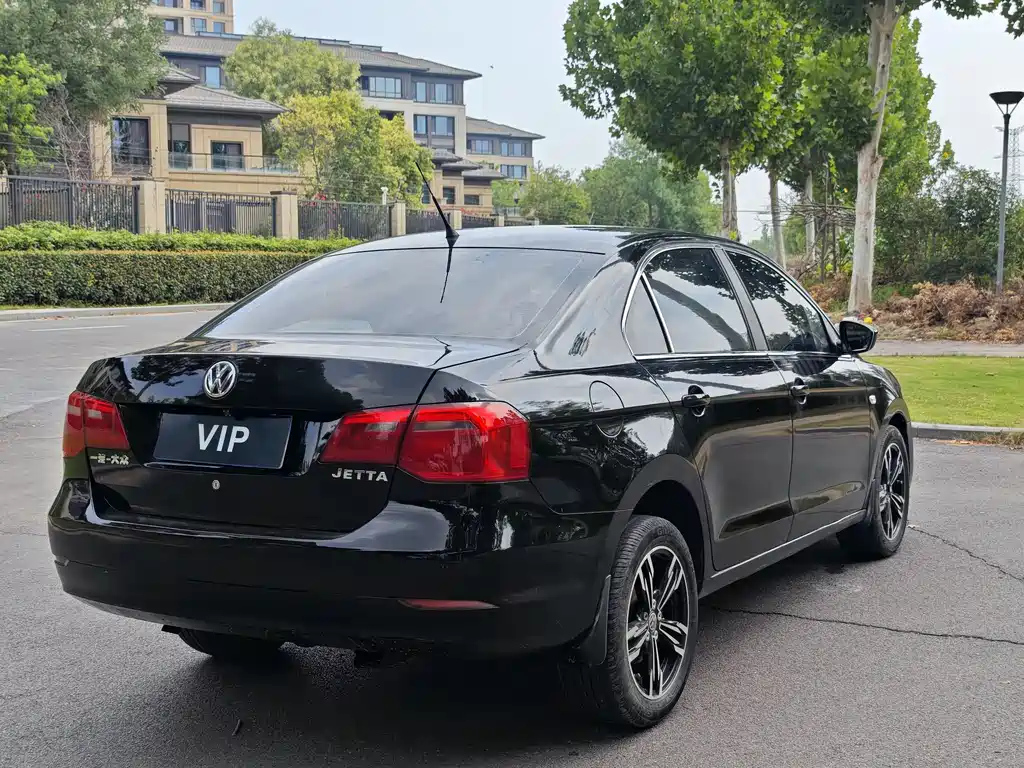 VOLKSWAGEN JETTA 2015