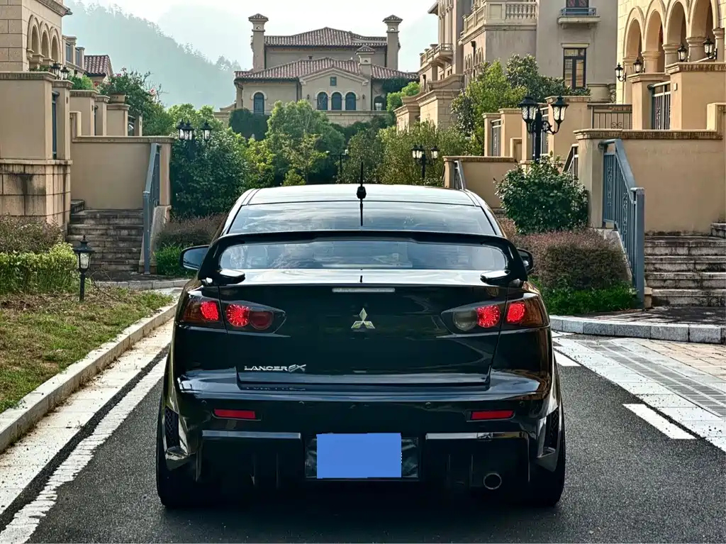 MITSUBISHI LANCER EX 2014