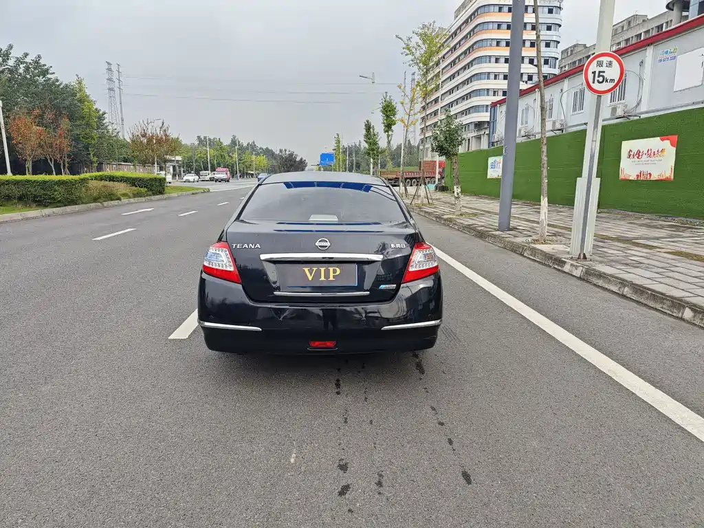 NISSAN TEANA 2012