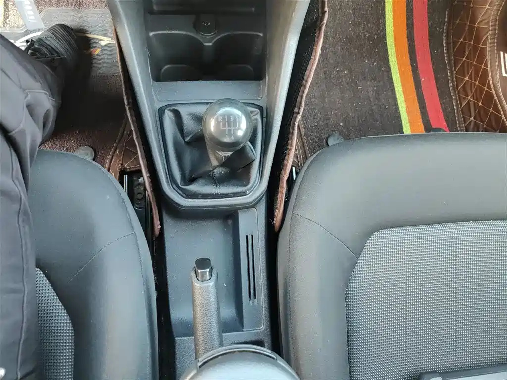 VOLKSWAGEN JETTA 2019