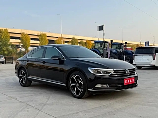 VOLKSWAGEN MAGOTAN 2019