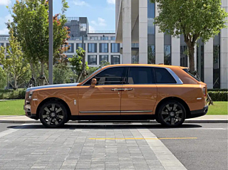 ROLLS ROYCE CULLINAN  2018 YEAR  SEATS EDITION 2018