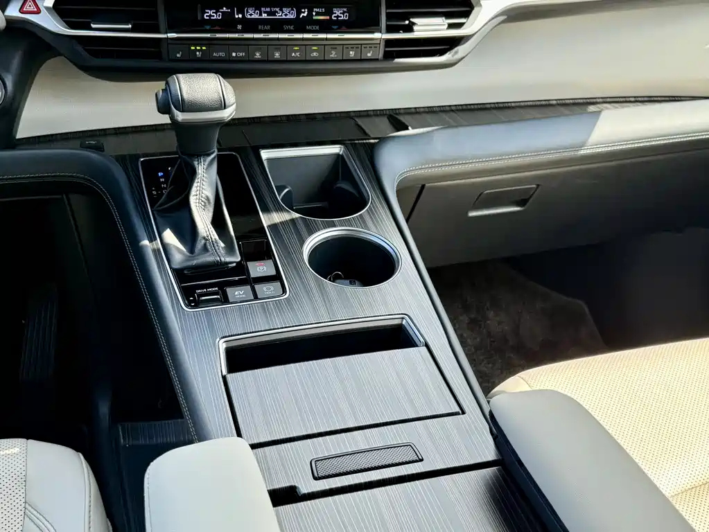 TOYOTA SIENNA SIENNA 2024