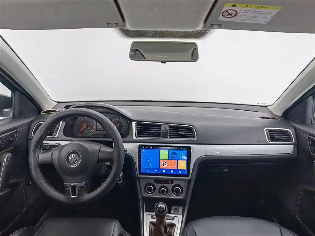 VOLKSWAGEN LAVIDA 2013