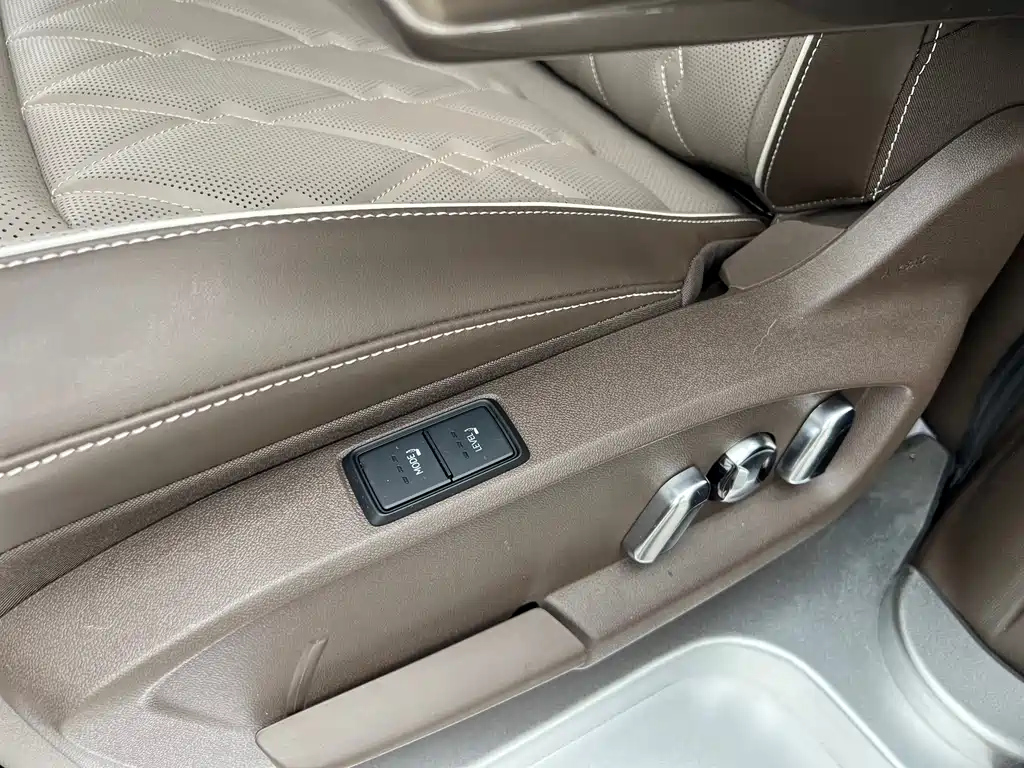 VOLKSWAGEN VILORAN 2024