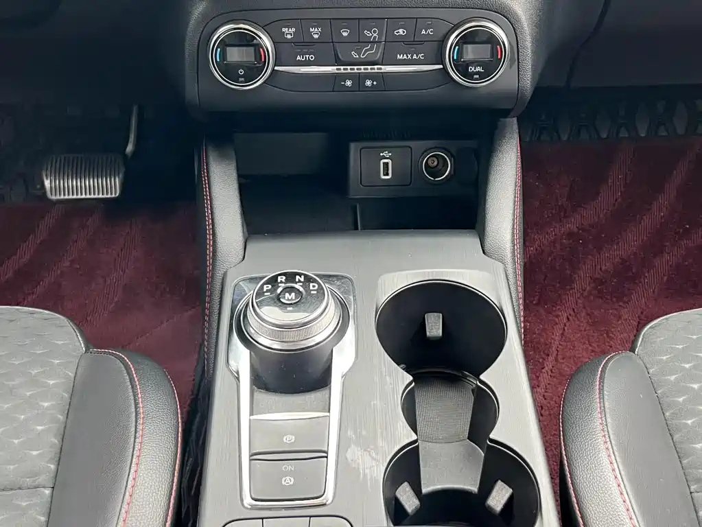 FORD FOCUS 2020
