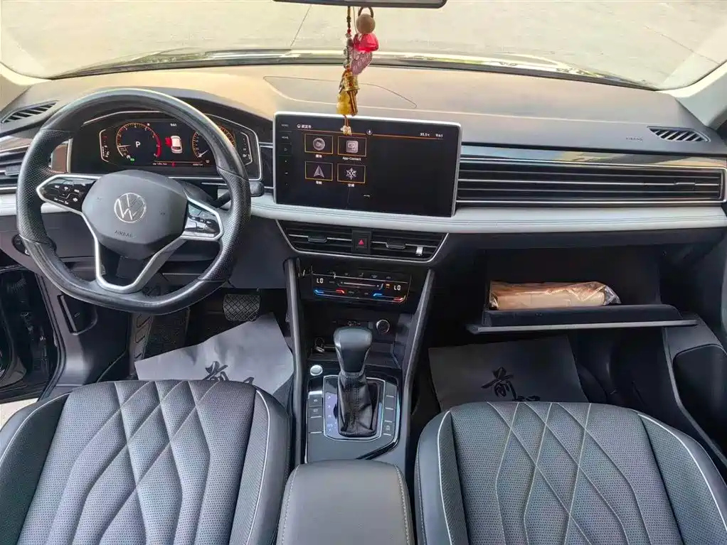 VOLKSWAGEN TIGUAN L 2022