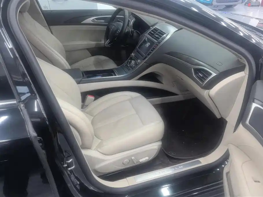 LINCOLN MKZ 2019