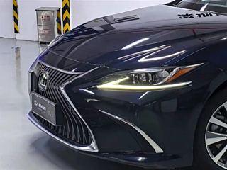 LEXUS ES 2020 YEAR 200 DELUXE EDITION 2020