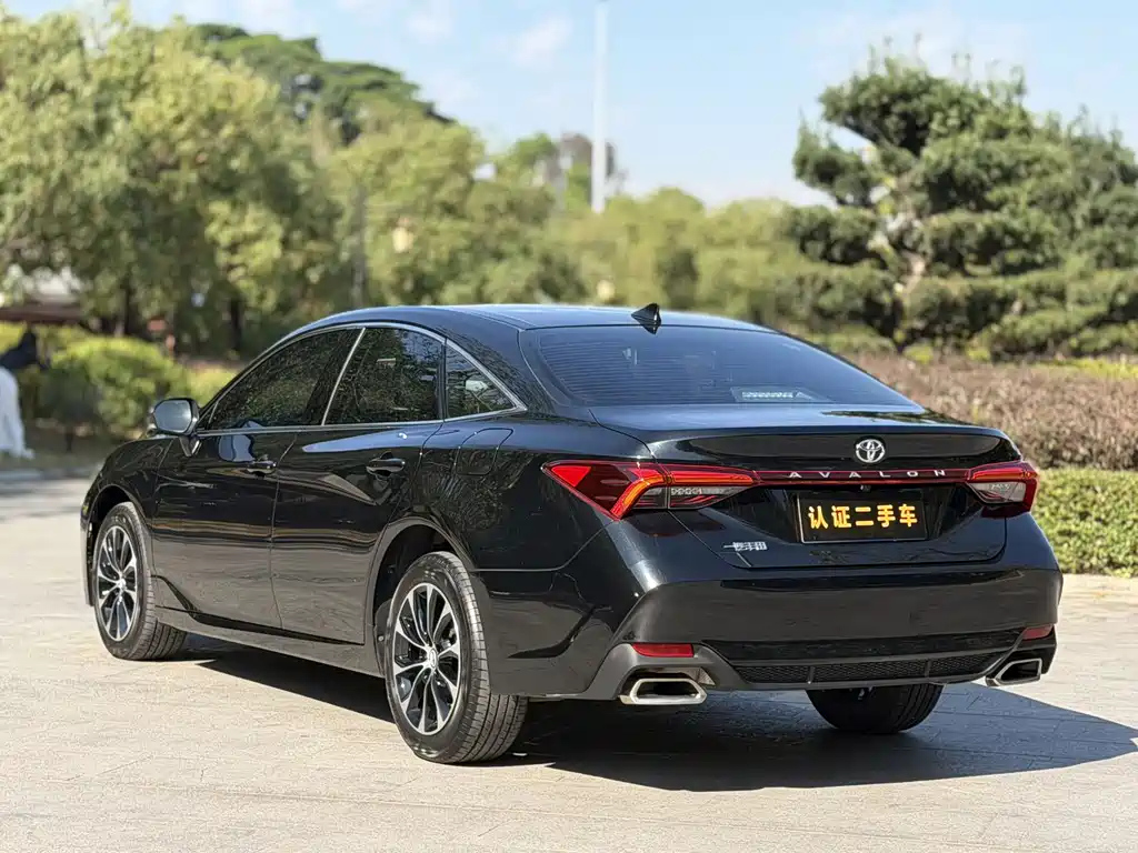 TOYOTA AVALON 2024