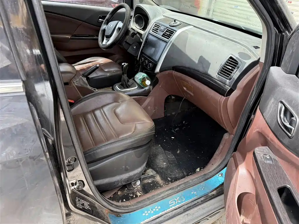 DONGFENG FORTHING SX6 2016
