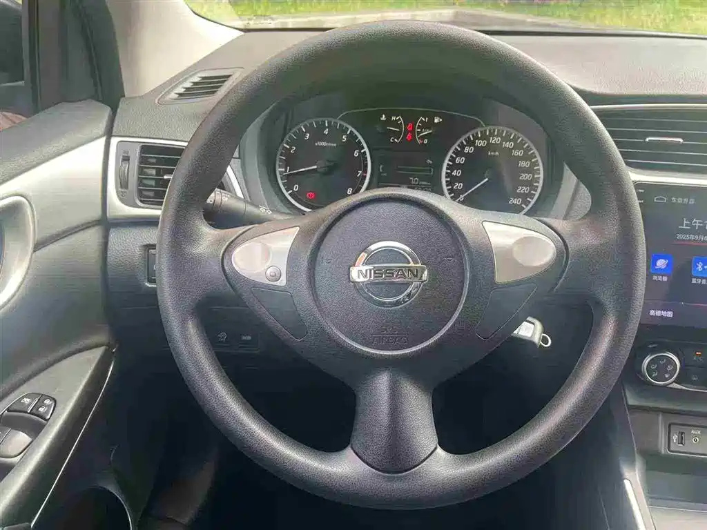 NISSAN SYLPHY 2019