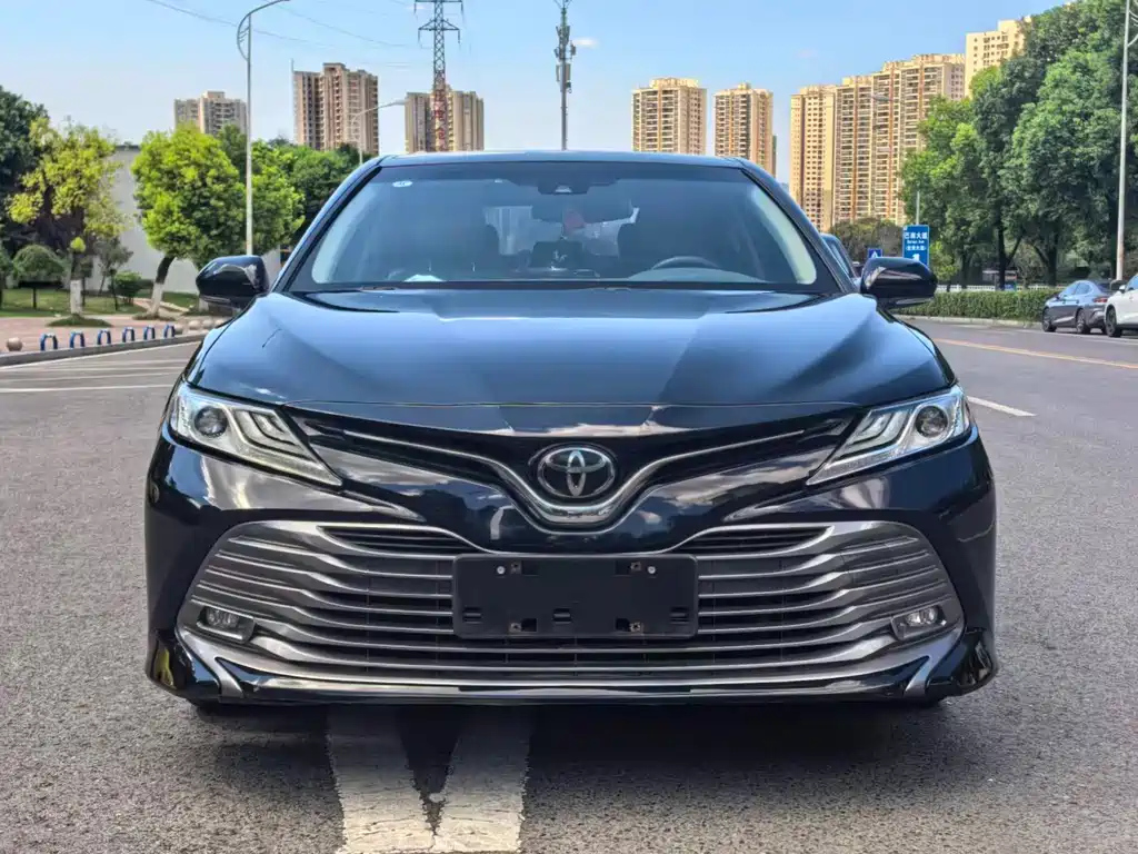 TOYOTA CAMRY 2018