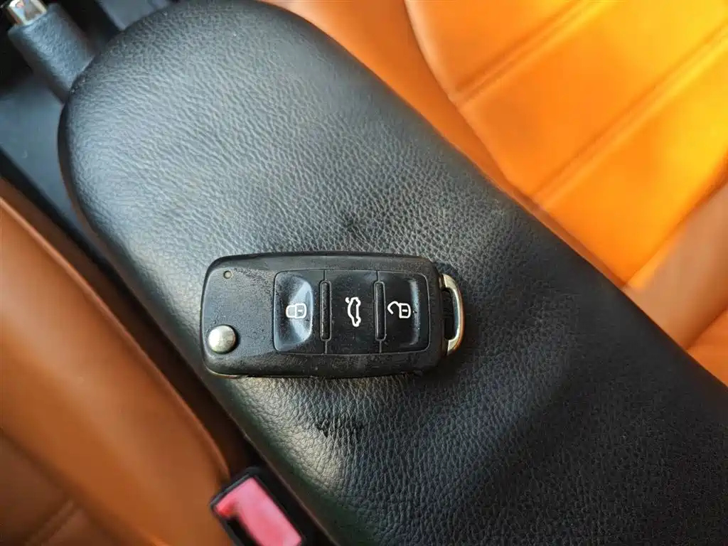 VOLKSWAGEN JETTA 2014