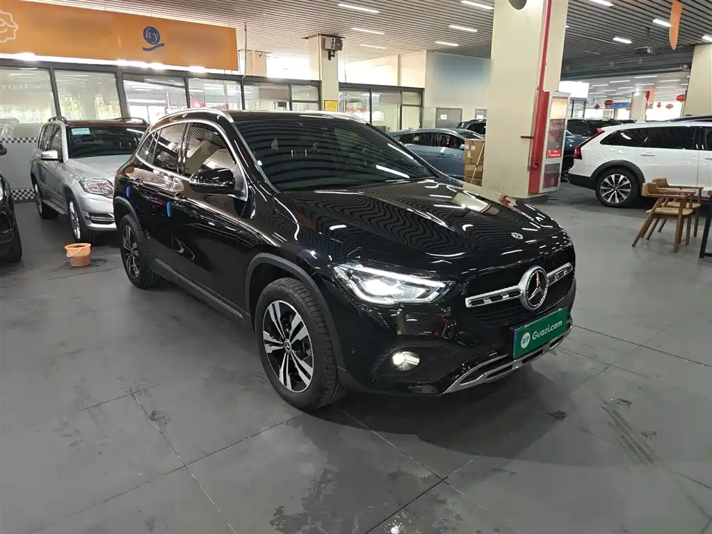 MERCEDES BENZ GLA 2023