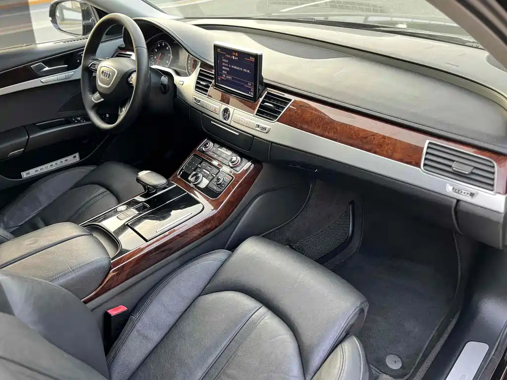 AUDI A8 2014