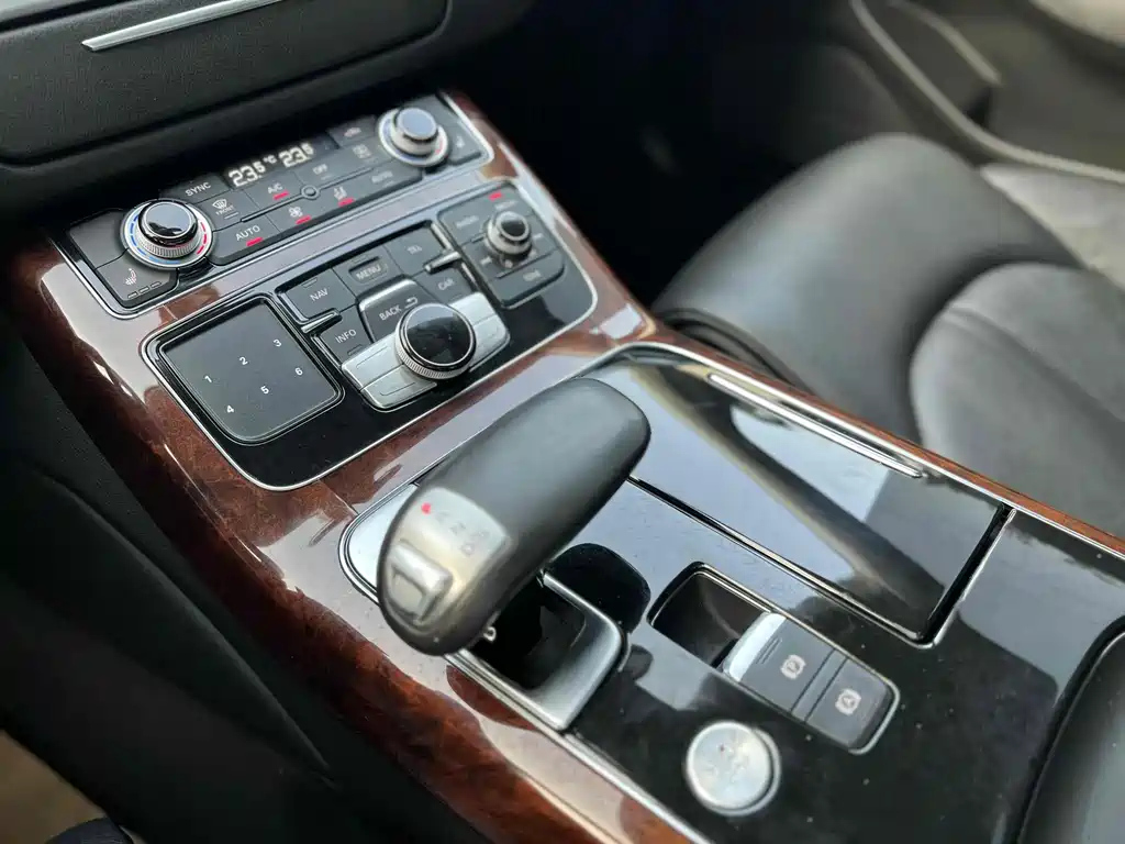 AUDI A8 2014