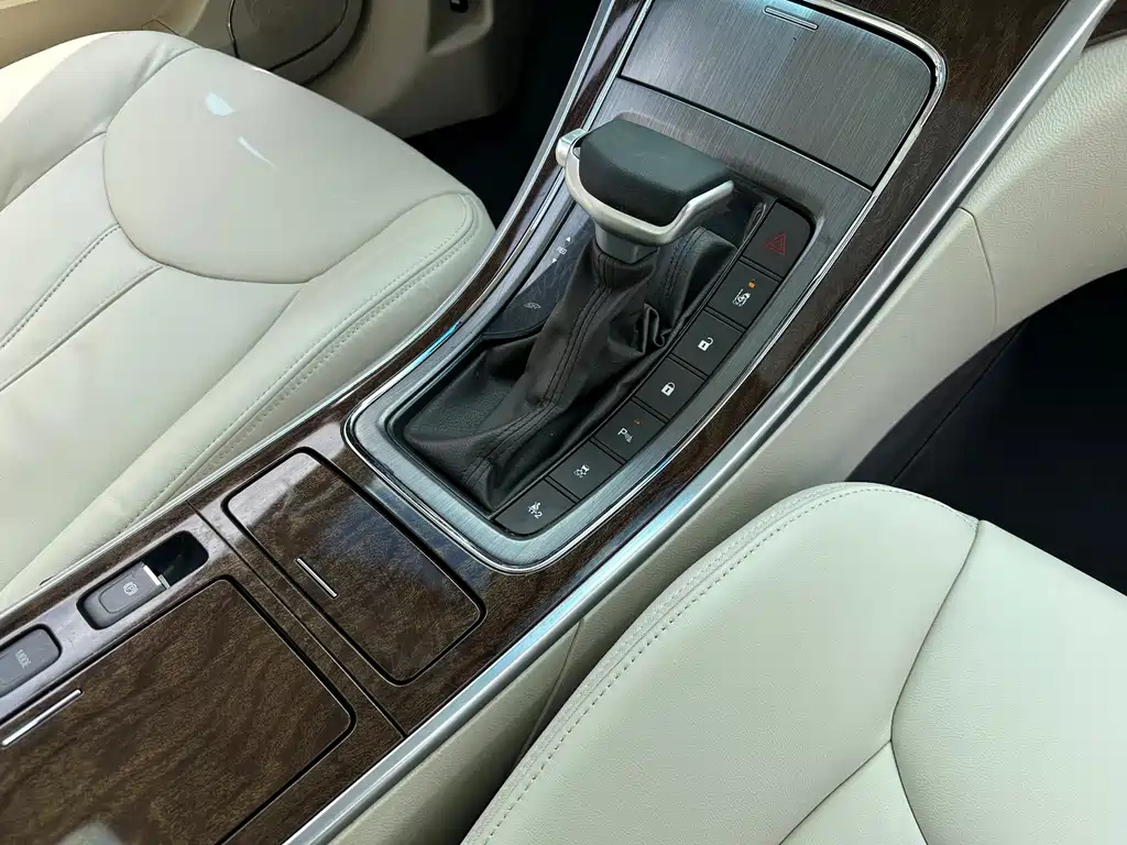 ROEWE E950 2016