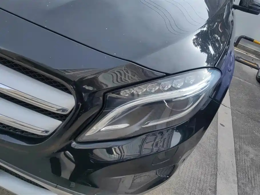 MERCEDES BENZ GLA 2016