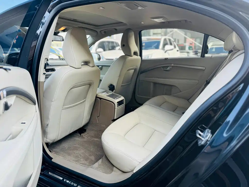 VOLVO S80L 2014