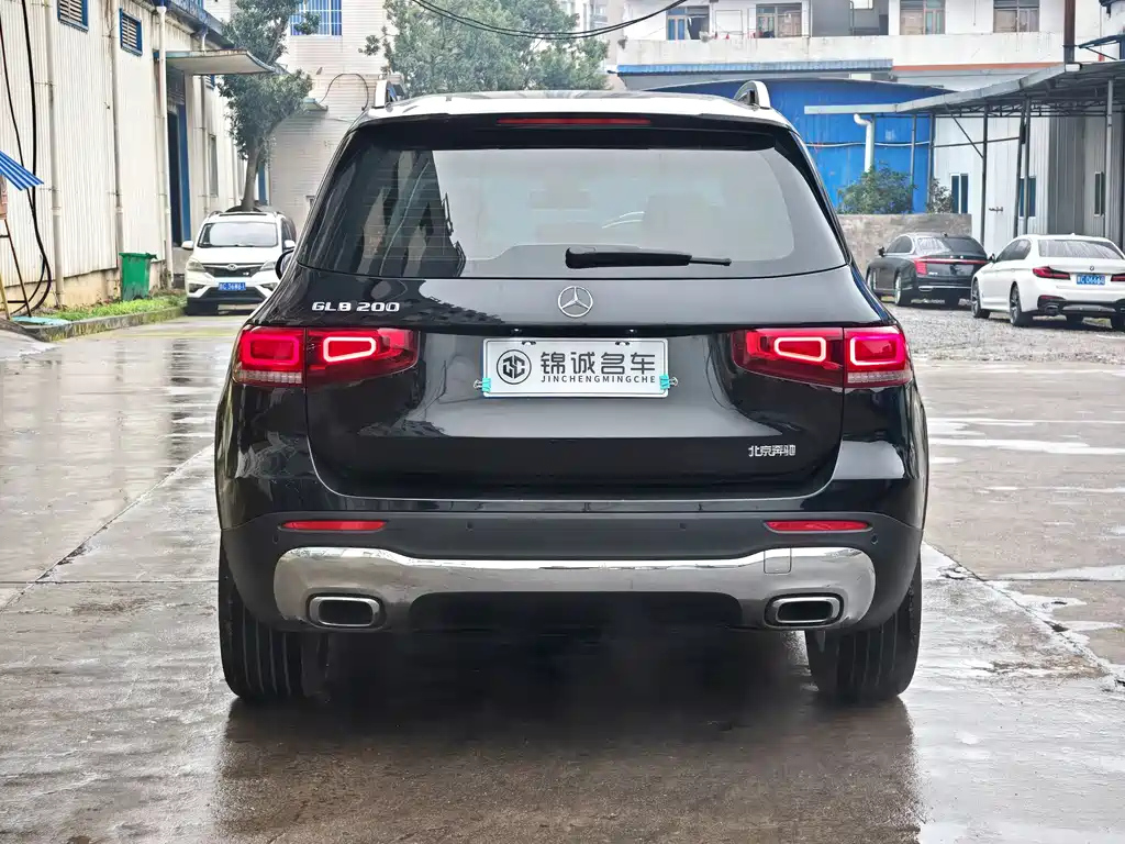 MERCEDES BENZ GLB 2023