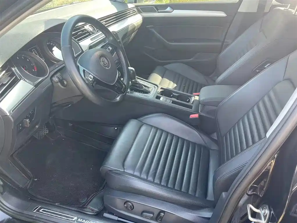 VOLKSWAGEN MAGOTAN 2017