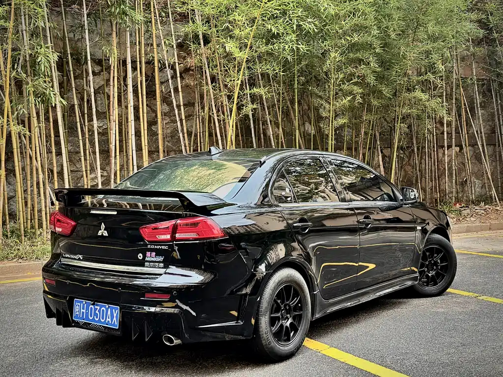 MITSUBISHI LANCER EX 2012