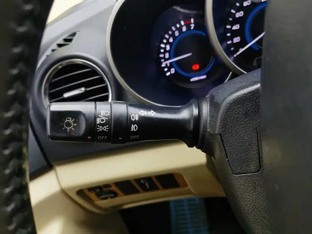 CHANGAN EADO 2015