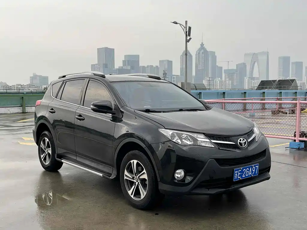 TOYOTA RAV4 RONGFANG 2015