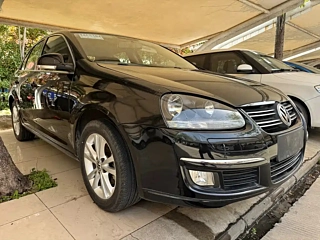 VOLKSWAGEN SAGITAR 2011