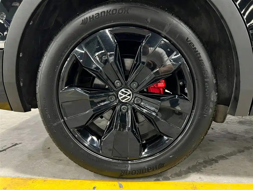 VOLKSWAGEN TIGUAN L 2021