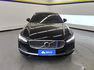 VOLVO S90 2022