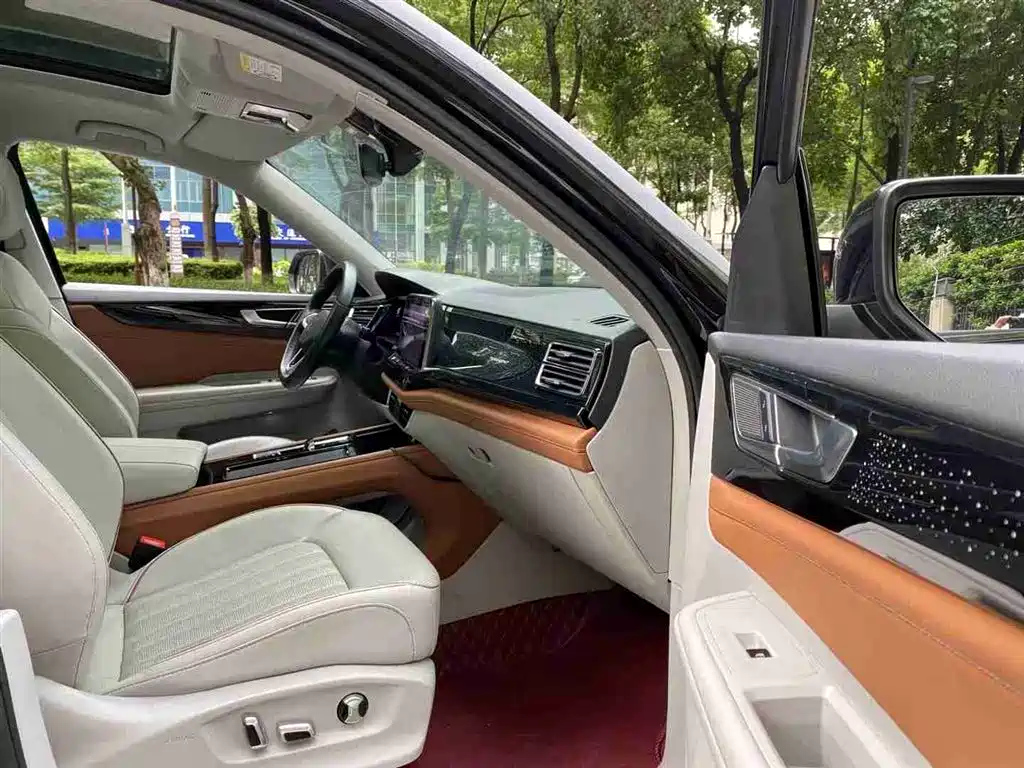 VOLKSWAGEN TOURAN 2021