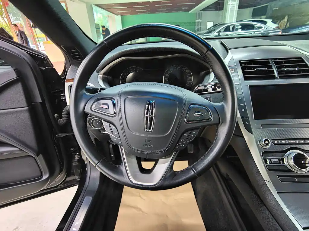LINCOLN MKZ 2020