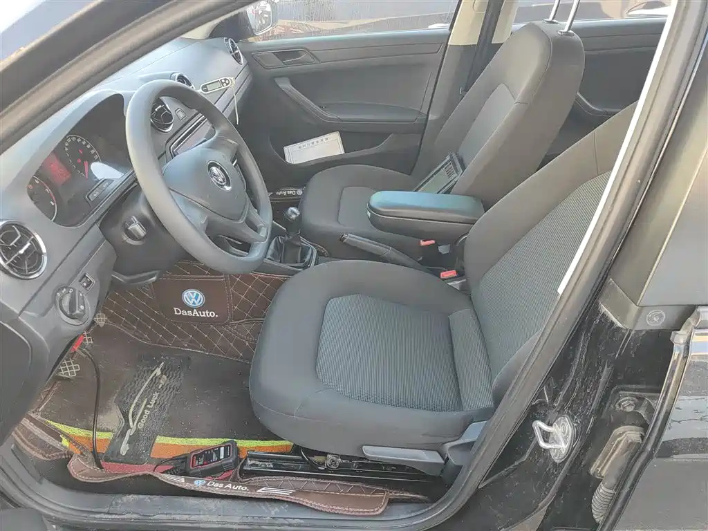 VOLKSWAGEN JETTA 2019