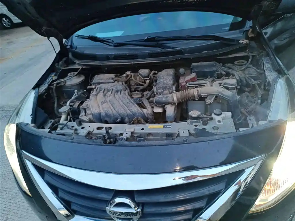NISSAN SUNNY 2015