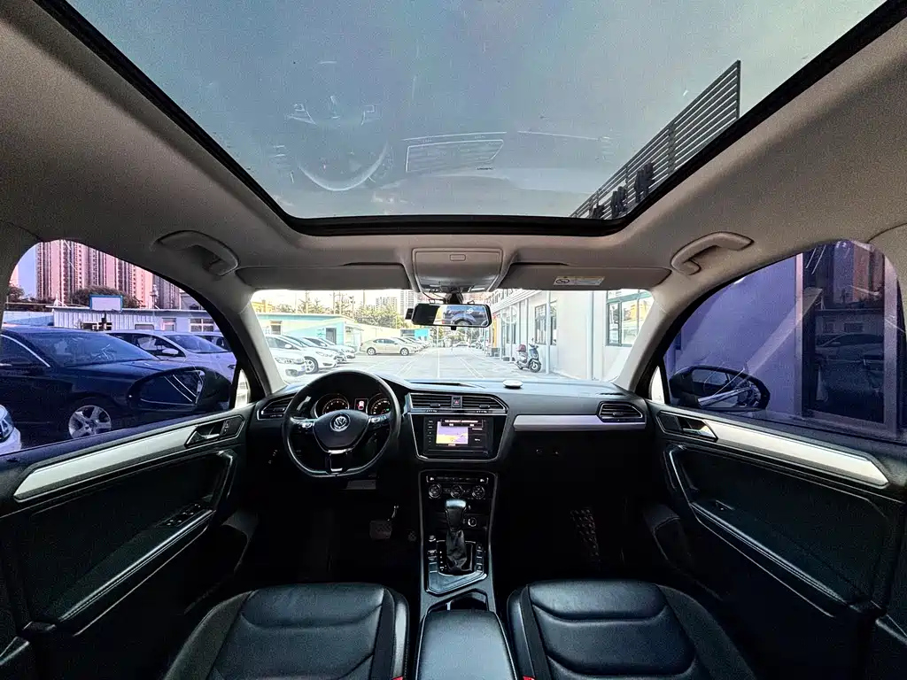 VOLKSWAGEN TIGUAN L 2020