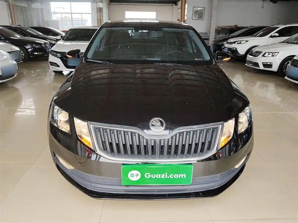 SKODA OCTAVIA 2019