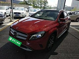 MERCEDES BENZ GLA 2015